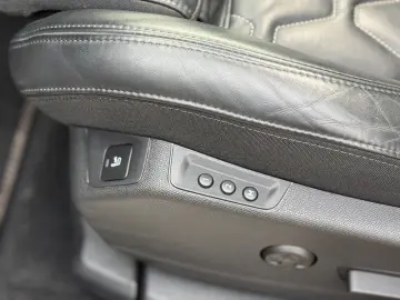 PEUGEOT 3008 GT Line 1.5 HDI Memory Pano Massage 360 Kam