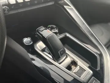 PEUGEOT 3008 GT Line 1.5 HDI Memory Pano Massage 360 Kam