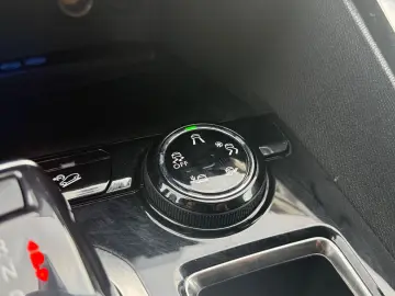 PEUGEOT 3008 GT Line 1.5 HDI Memory Pano Massage 360 Kam