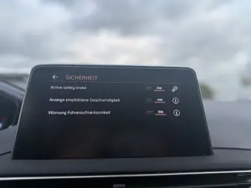 PEUGEOT 3008 GT Line 1.5 HDI Memory Pano Massage 360 Kam