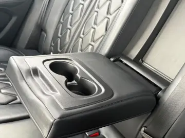 PEUGEOT 3008 GT Line 1.5 HDI Memory Pano Massage 360 Kam