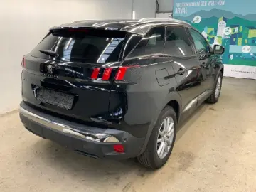 PEUGEOT 3008 1.5 BlueHDi 130 All. Business BLIS Key