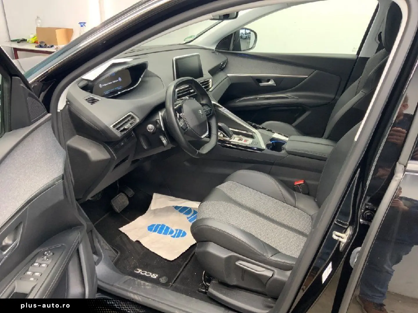 PEUGEOT 3008 1.5 BlueHDi 130 All. Business BLIS Key