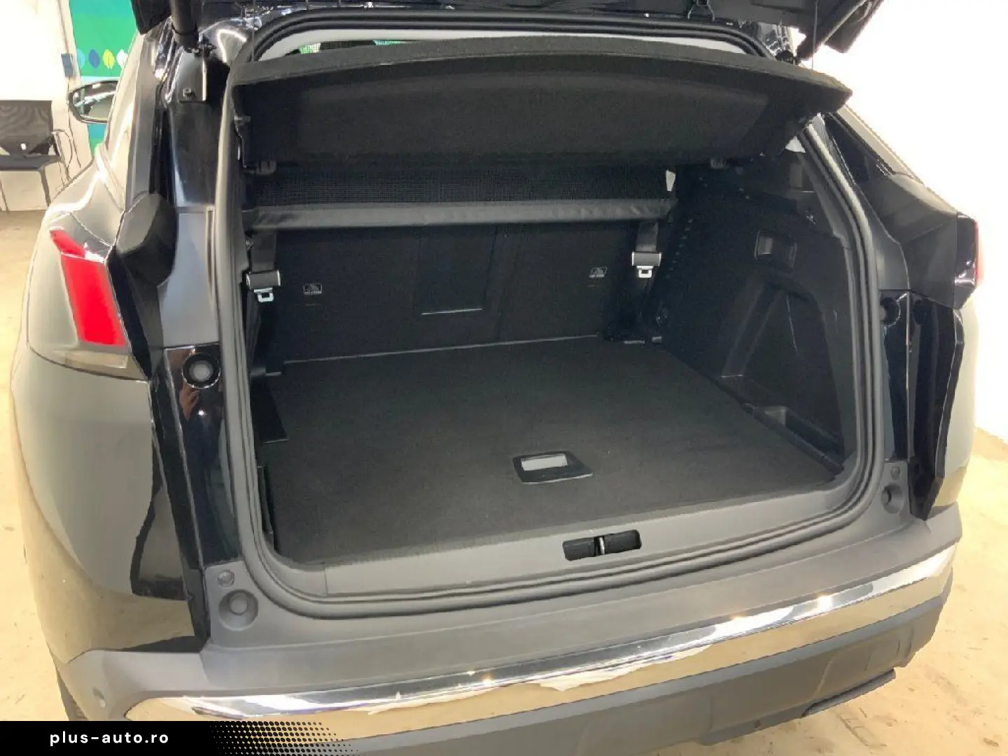 PEUGEOT 3008 1.5 BlueHDi 130 All. Business BLIS Key