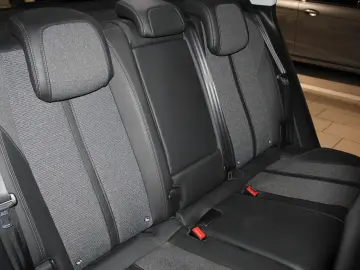 PEUGEOT 3008 Allure 1.5D NAVI LED SHZ PDC T-LEDER TEMPO