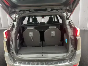 PEUGEOT 5008 1.5 BlueHDi 130 Allure (EURO 6d-TEMP)