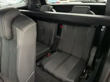 PEUGEOT 5008 1.5 BlueHDi 130 Allure (EURO 6d-TEMP)