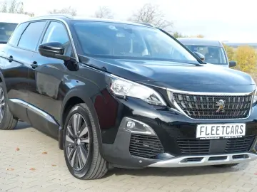PEUGEOT 5008 Allure 1.5 Blue HDI -Einparkhilfe -7 Sitzer