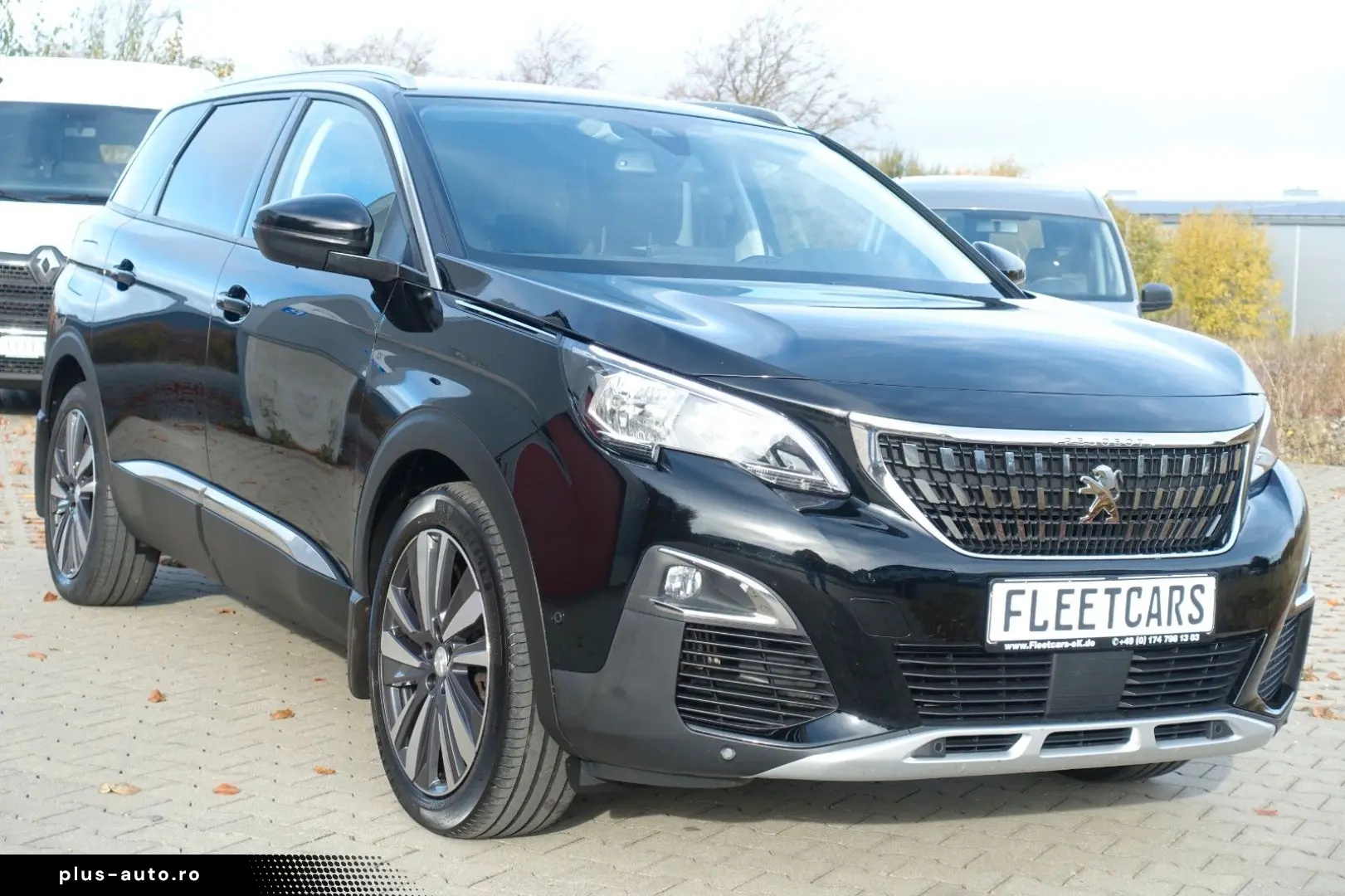 PEUGEOT 5008 Allure 1.5 Blue HDI -Einparkhilfe -7 Sitzer