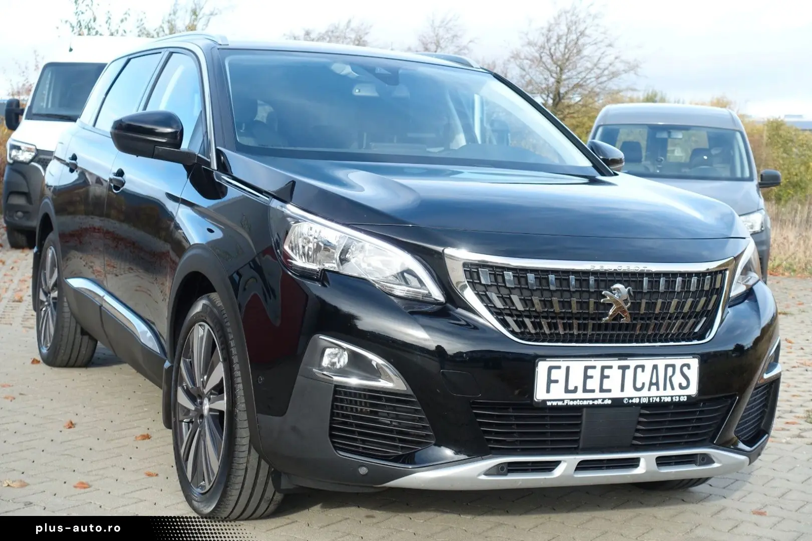 PEUGEOT 5008 Allure 1.5 Blue HDI -Einparkhilfe -7 Sitzer