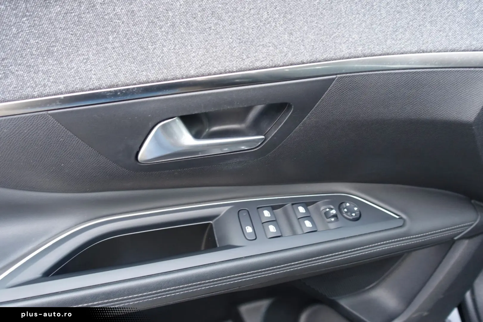 PEUGEOT 5008 Allure 1.5 Blue HDI -Einparkhilfe -7 Sitzer