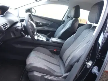 PEUGEOT 5008 Allure 1.5 Blue HDI -Einparkhilfe -7 Sitzer