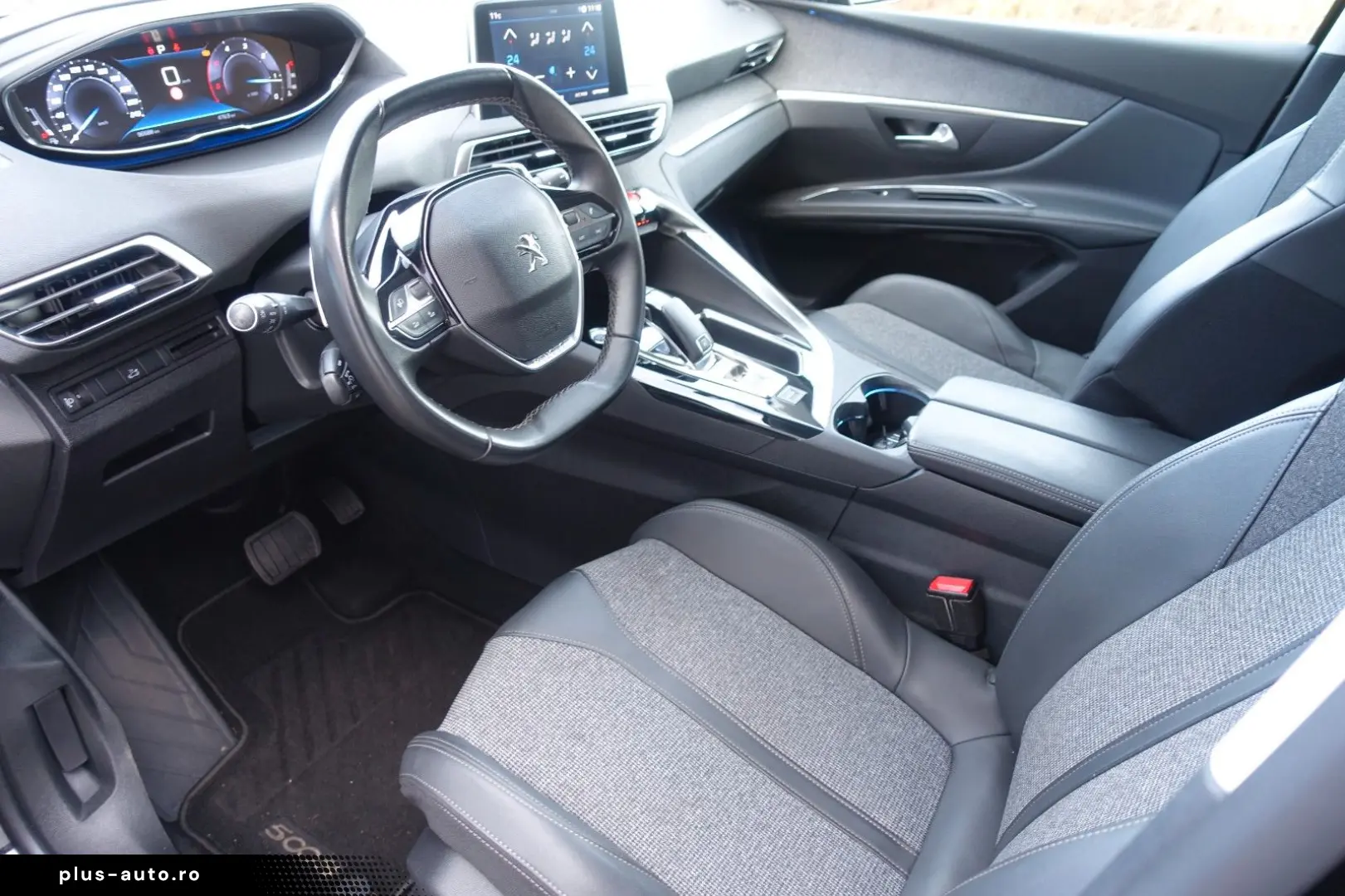 PEUGEOT 5008 Allure 1.5 Blue HDI -Einparkhilfe -7 Sitzer