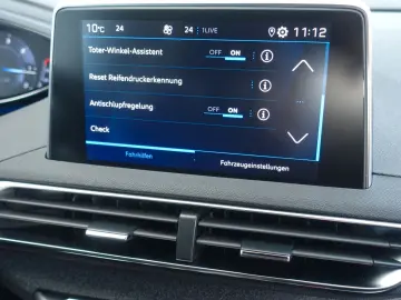 PEUGEOT 5008 Allure 1.5 Blue HDI -Einparkhilfe -7 Sitzer