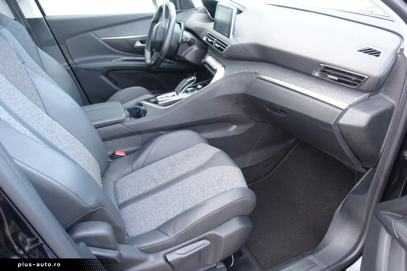 PEUGEOT 5008 Allure 1.5 Blue HDI -Einparkhilfe -7 Sitzer