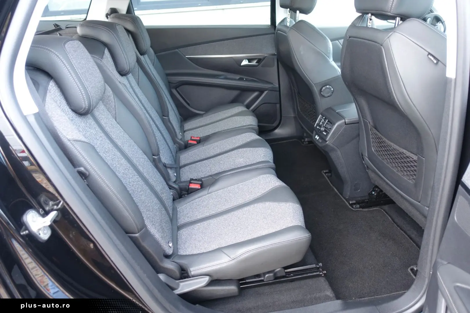 PEUGEOT 5008 Allure 1.5 Blue HDI -Einparkhilfe -7 Sitzer