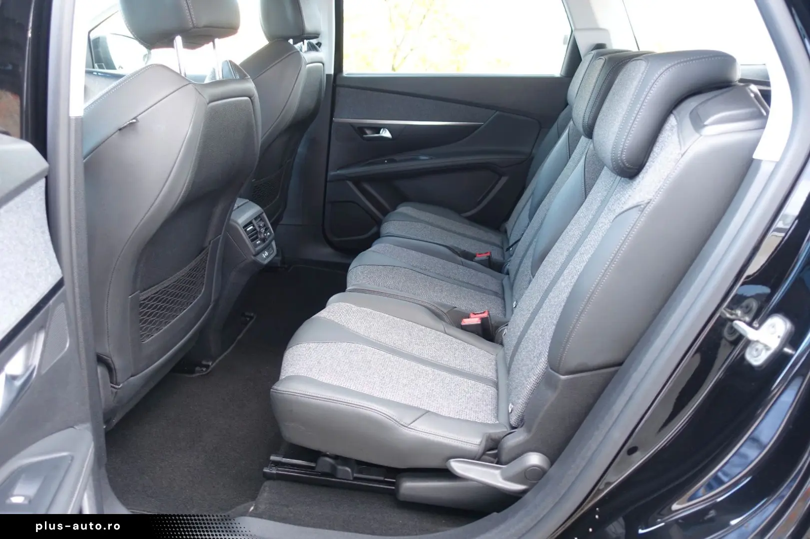 PEUGEOT 5008 Allure 1.5 Blue HDI -Einparkhilfe -7 Sitzer