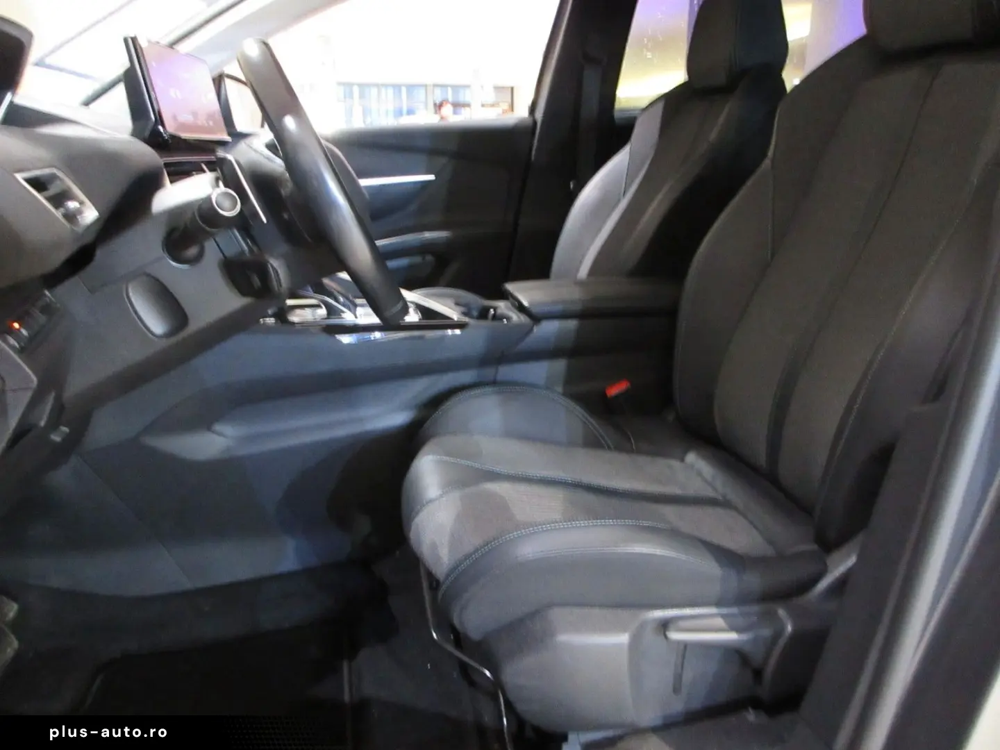 PEUGEOT 5008 Allure 1.5D LED NAVI R´CAM PDC 7-SITZ