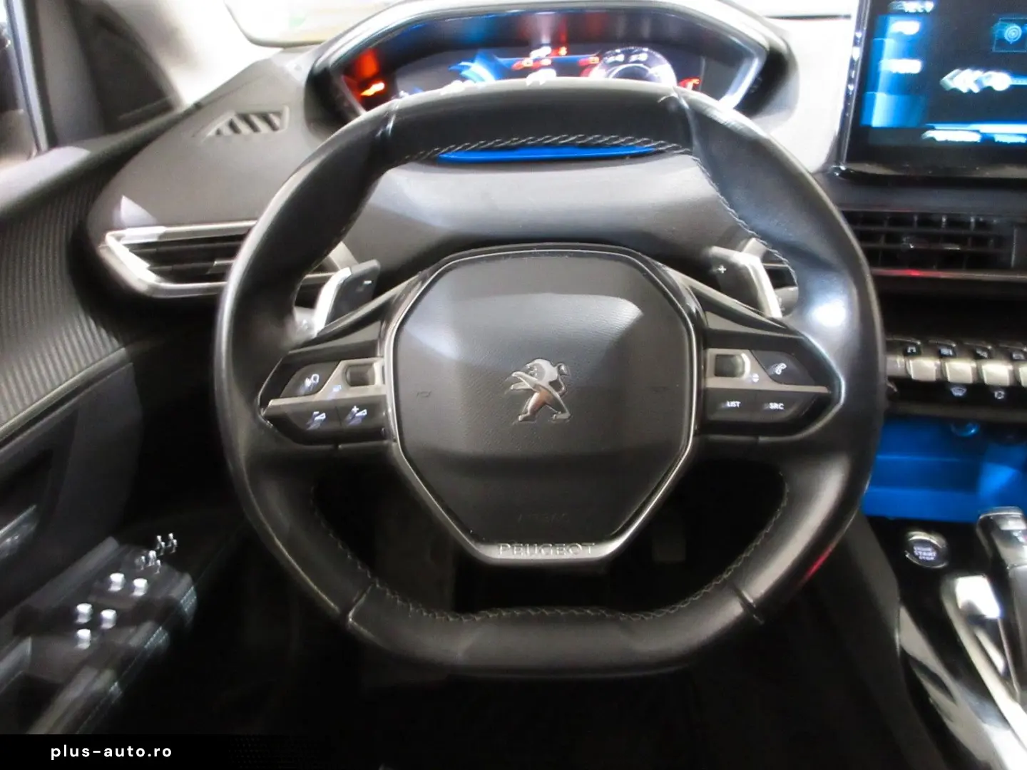 PEUGEOT 5008 Allure 1.5D LED NAVI R´CAM PDC 7-SITZ