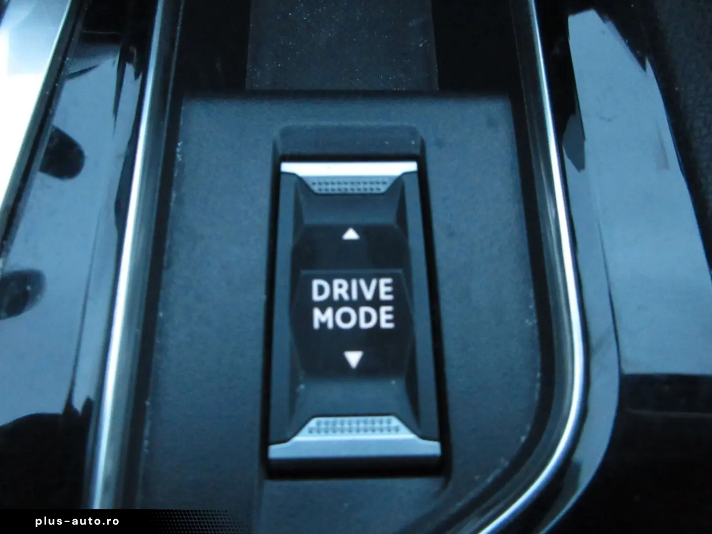 PEUGEOT 5008 Allure 1.5D LED NAVI R´CAM PDC 7-SITZ