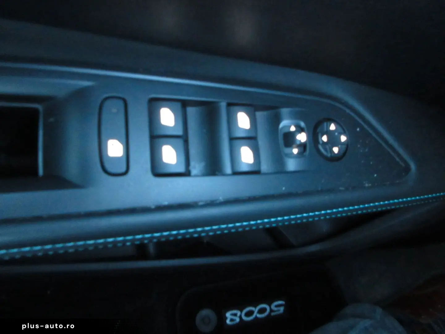 PEUGEOT 5008 Allure 1.5D LED NAVI R´CAM PDC 7-SITZ