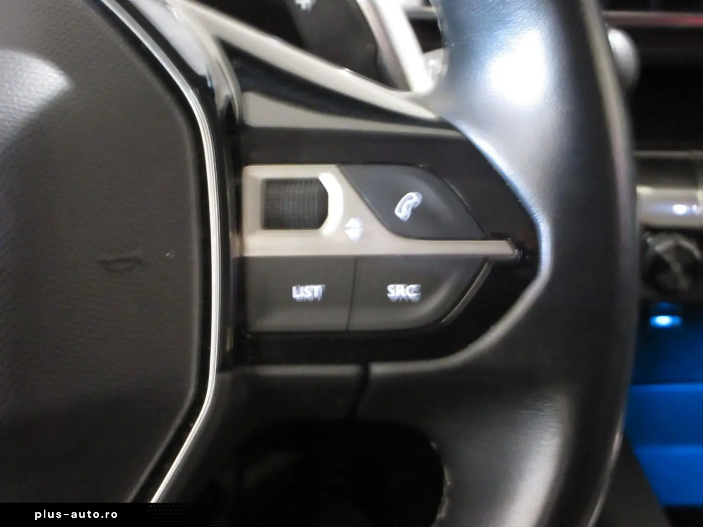 PEUGEOT 5008 Allure 1.5D LED NAVI R´CAM PDC 7-SITZ