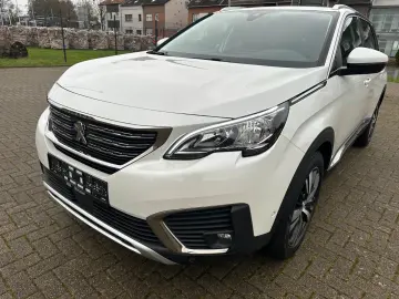 PEUGEOT 5008  Leder Panorama  7 Sitzer