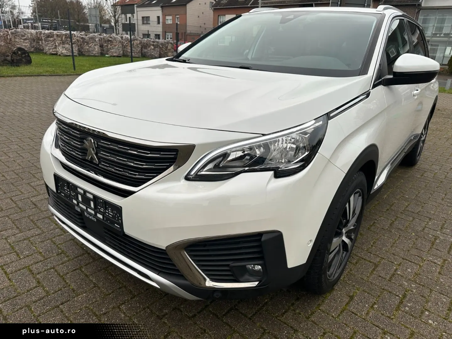 PEUGEOT 5008  Leder Panorama  7 Sitzer