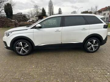 PEUGEOT 5008  Leder Panorama  7 Sitzer