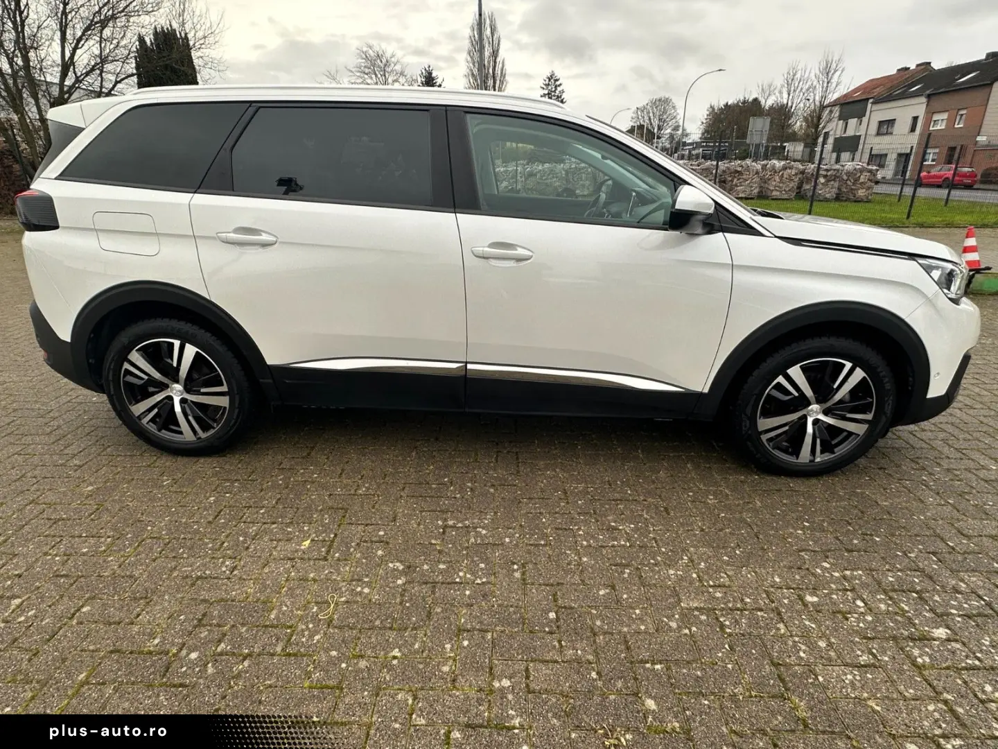 PEUGEOT 5008  Leder Panorama  7 Sitzer