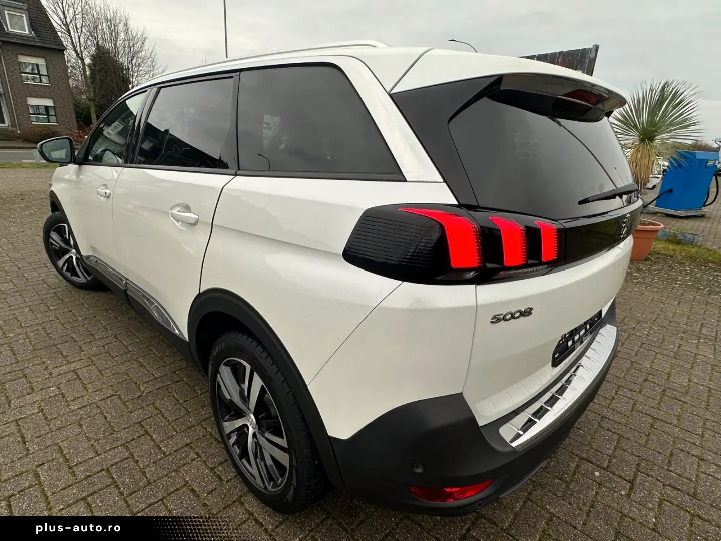 PEUGEOT 5008  Leder Panorama  7 Sitzer