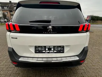 PEUGEOT 5008  Leder Panorama  7 Sitzer