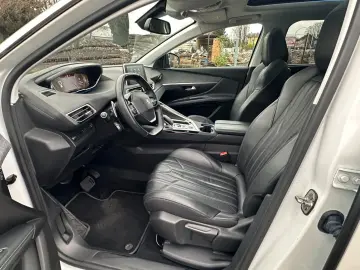 PEUGEOT 5008  Leder Panorama  7 Sitzer