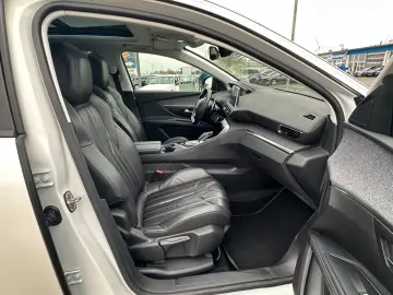 PEUGEOT 5008  Leder Panorama  7 Sitzer