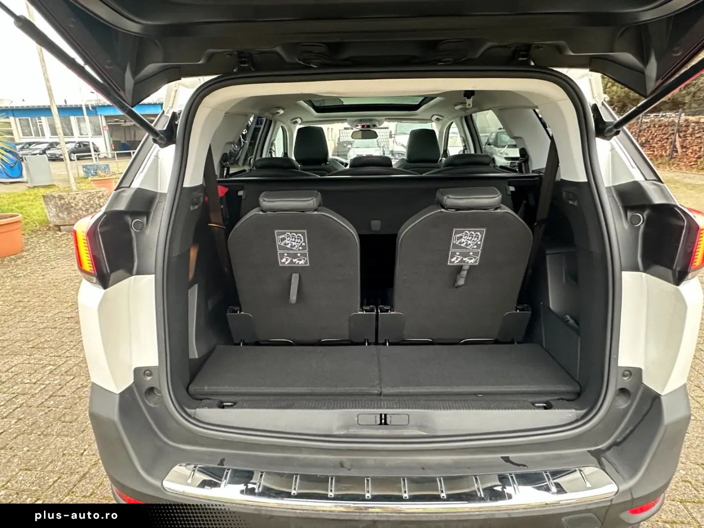 PEUGEOT 5008  Leder Panorama  7 Sitzer