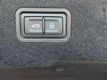 AUDI A8 50 TDI HD-Matrix Pano HuD Leder Weiß 360