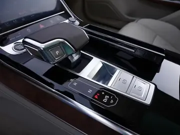 AUDI A8 S line 50 TDI Matrix HUD Pano B&O 360