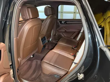 PORSCHE Cayenne S Platinum Edition~PANO~HEAD-UP~KAMERA