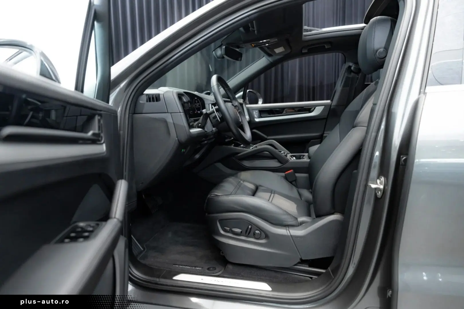 PORSCHE Cayenne E-Hybrid