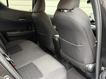 Toyota C-HR facelift 2020 de vanzare in RATE FIXE