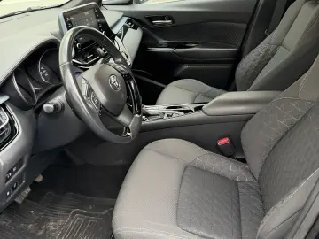 Toyota C-HR facelift 2020 de vanzare in RATE FIXE