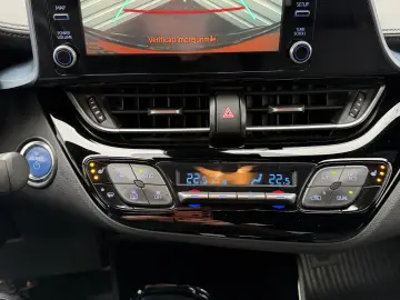 Toyota C-HR facelift 2020 de vanzare in RATE FIXE