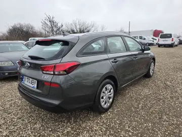 Hyundai i30 2022