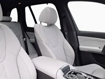 BMW X5 xDr 50e M SPORT 2Achs SoftCl AHK Pano H K 360