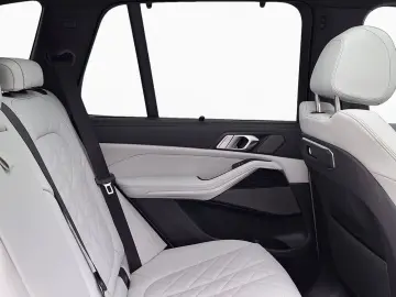 BMW X5 xDr 50e M SPORT 2Achs SoftCl AHK Pano H K 360