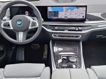 BMW X5 xDr 50e M SPORT 2Achs SoftCl AHK Pano H K 360