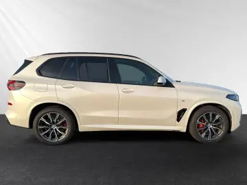 BMW X5 xDrive50e M Sport Pro AHK Pano Head-Up H K
