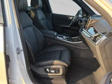 BMW X5 xDrive50e M Sport Pro AHK Pano Head-Up H K