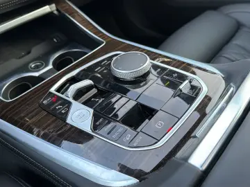 BMW X5 xDrive50e M Sport Pro AHK Pano Head-Up H K