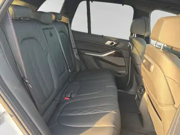 BMW X5 xDrive50e M Sport Pro AHK Pano Head-Up H K